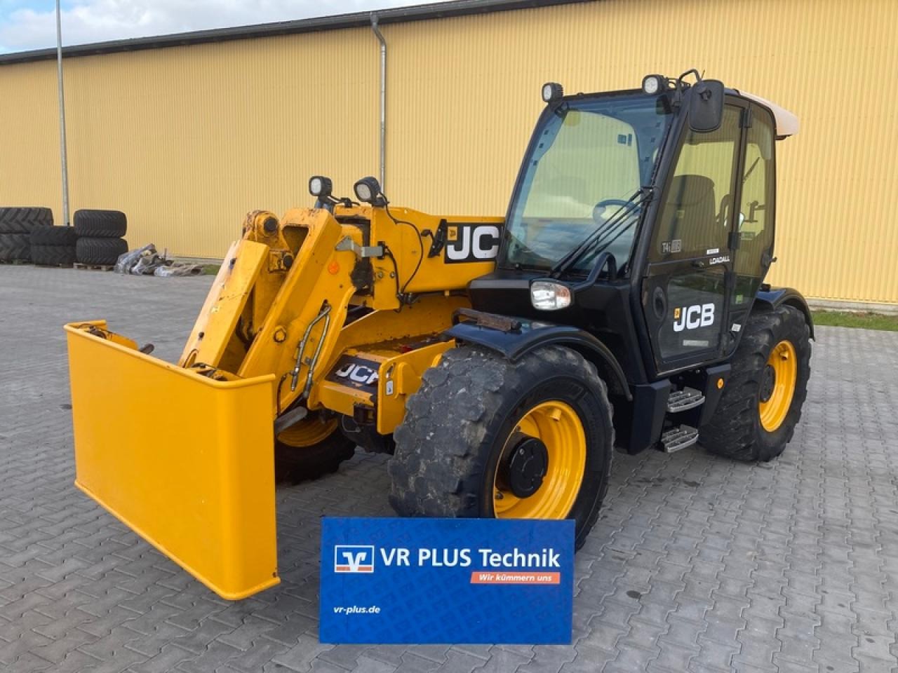 JCB 541-70 - Teleszkópos rakodó: 1 kép. JCB 541-70 - Teleszkópos rakodó: 1 kép.