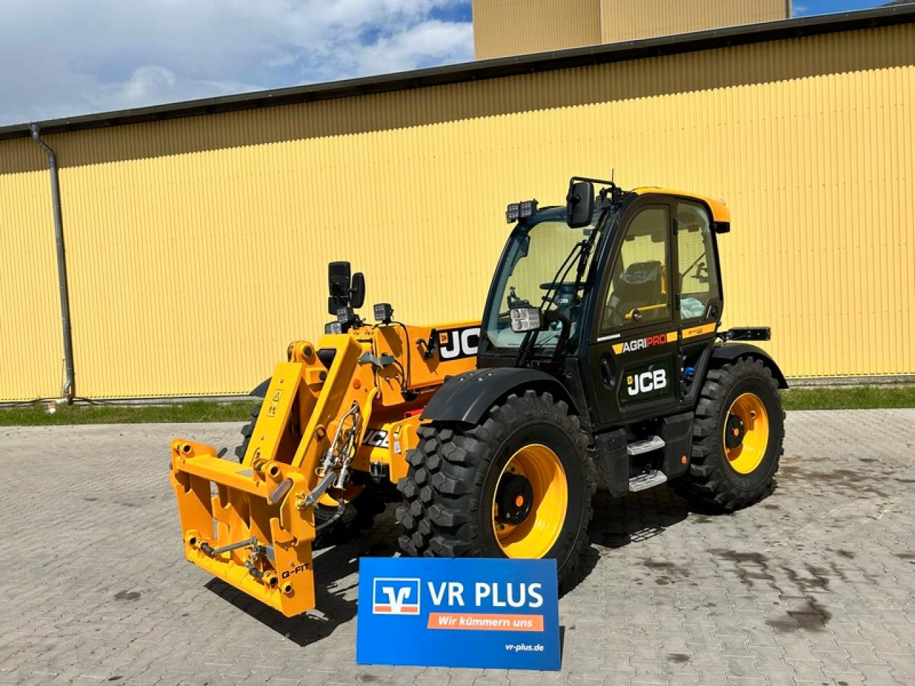 JCB 542-70 AGRI PRO - Teleszkópos rakodó: 1 kép. JCB 542-70 AGRI PRO - Teleszkópos rakodó: 1 kép.