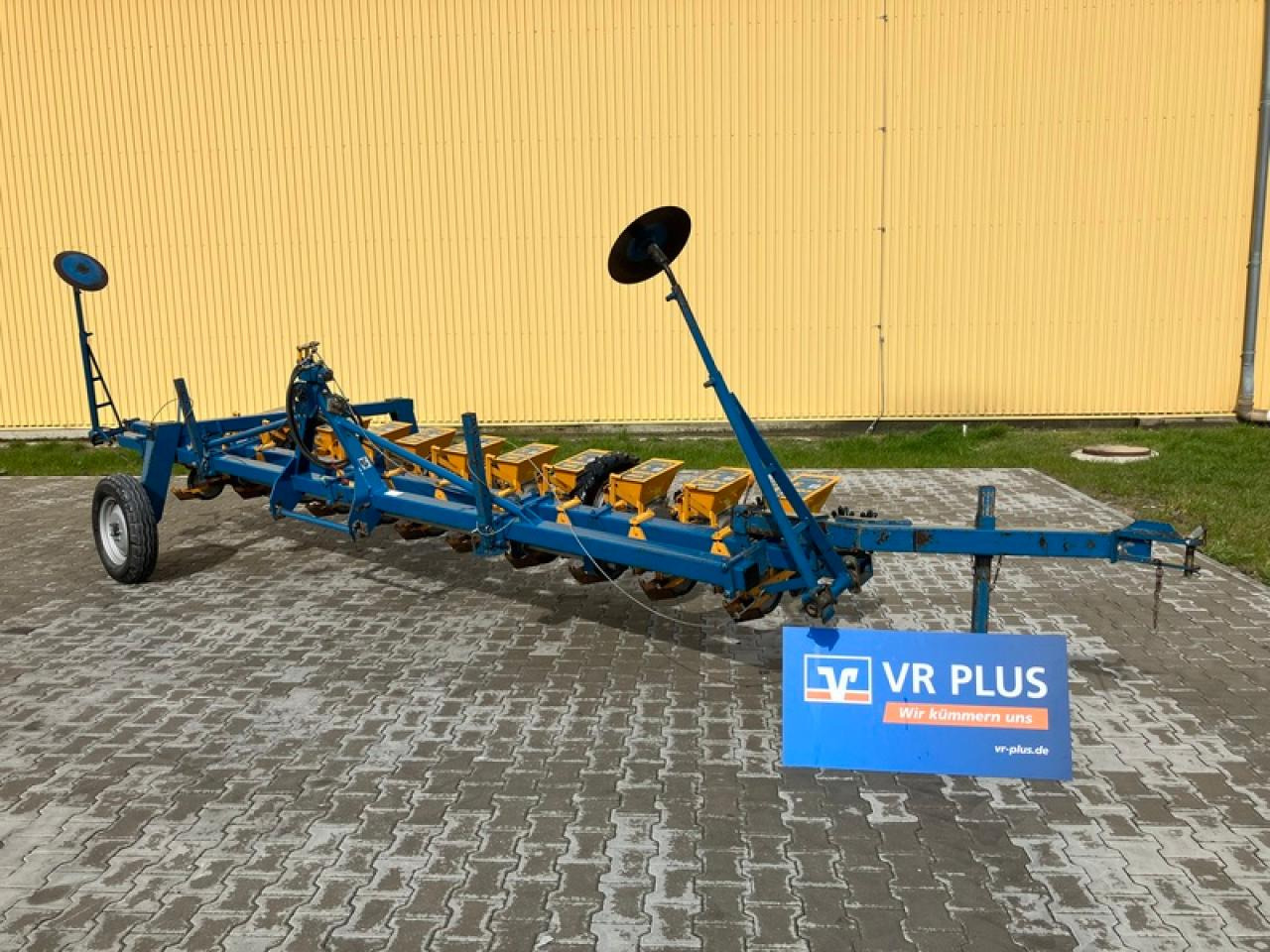 Kleine RÜBENDRILLMASCHINE KLEINE UNICORN - Precíziós vetőgép: 1 kép. Kleine RÜBENDRILLMASCHINE KLEINE UNICORN - Precíziós vetőgép: 1 kép.