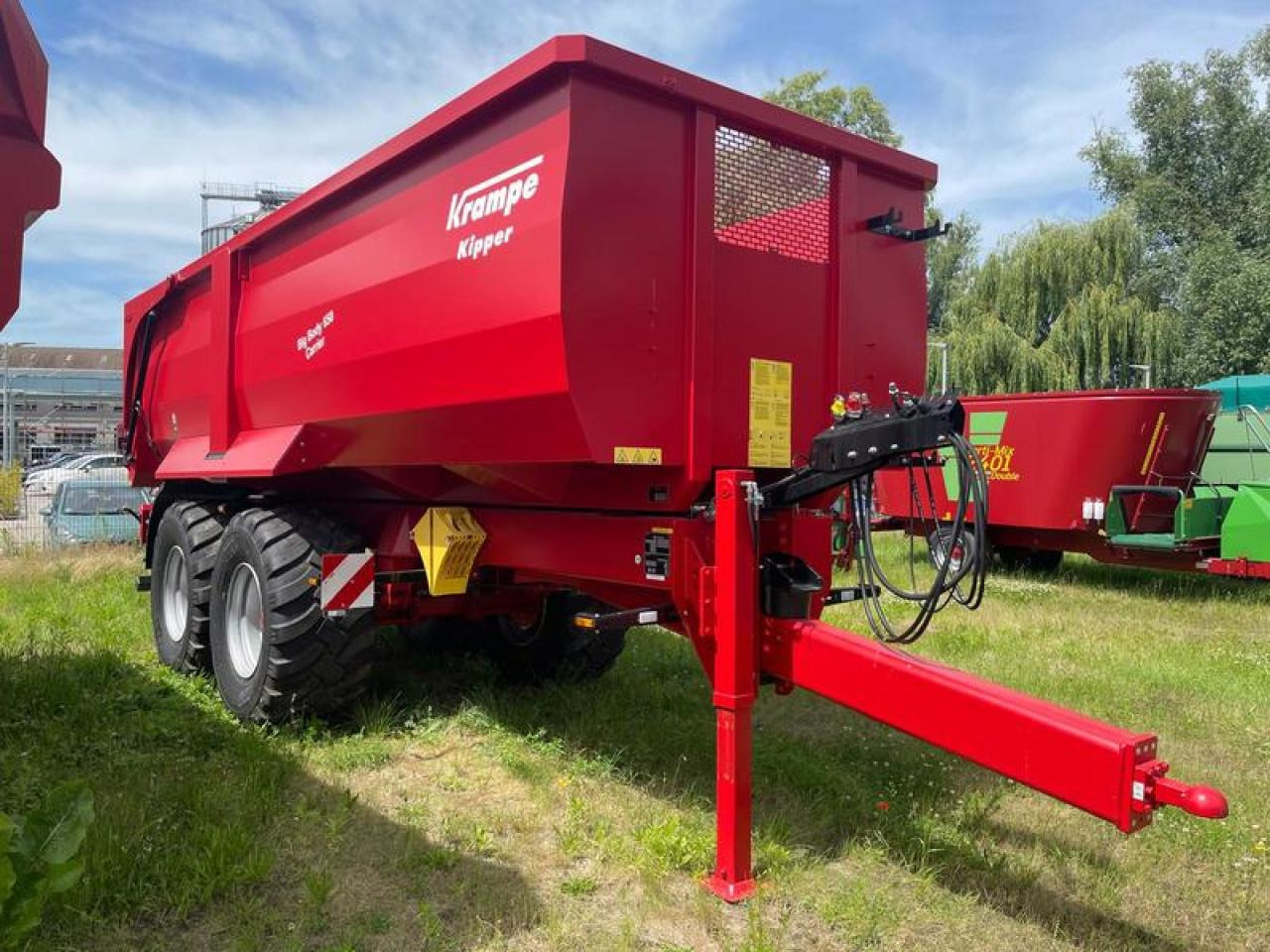 Krampe BIG BODY 650 CARRIER - Mezőgazdasági billenőpótkocsi: 2 kép. Krampe BIG BODY 650 CARRIER - Mezőgazdasági billenőpótkocsi: 2 kép.