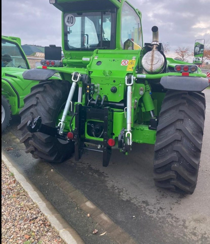 Merlo MF 34.9 CS140 MULTIFARMER - Teleszkópos rakodó: 2 kép. Merlo MF 34.9 CS140 MULTIFARMER - Teleszkópos rakodó: 2 kép.