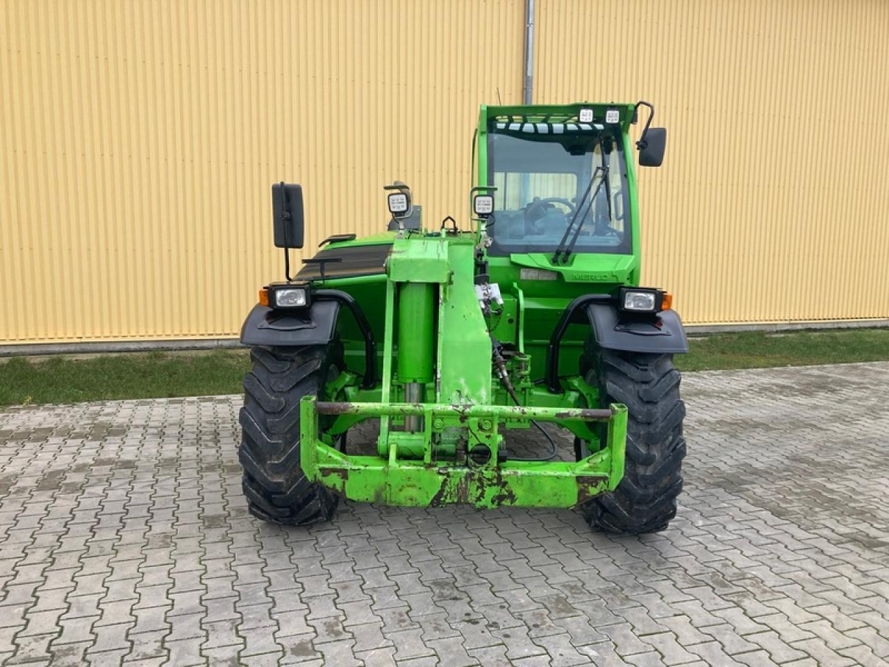 Merlo TF42.7-140 - Teleszkópos rakodó: 5 kép. Merlo TF42.7-140 - Teleszkópos rakodó: 5 kép.