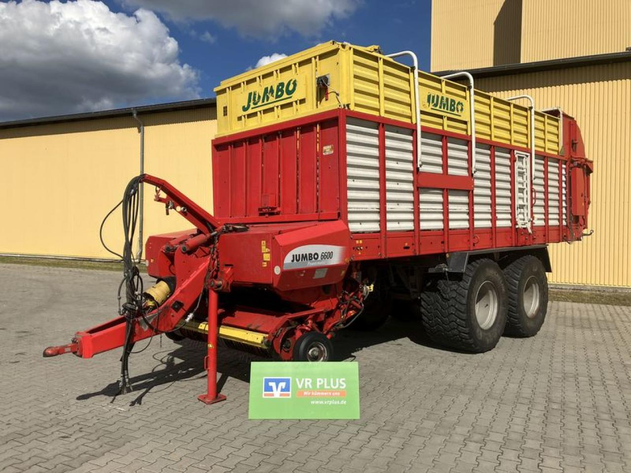 Pöttinger JUMBO 6600 - Rendfelszedő: 1 kép. Pöttinger JUMBO 6600 - Rendfelszedő: 1 kép.