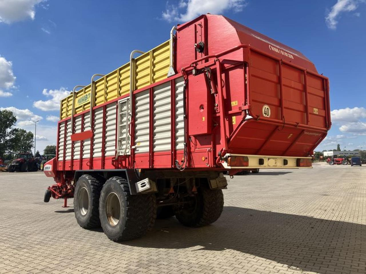 Pöttinger JUMBO 6600 - Rendfelszedő: 2 kép. Pöttinger JUMBO 6600 - Rendfelszedő: 2 kép.