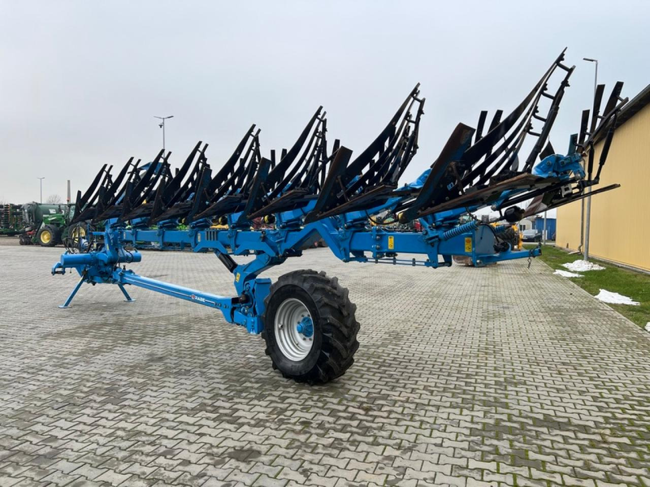 Rabe KOMORAN PF V HA 180 VIII - Eke: 2 kép. Rabe KOMORAN PF V HA 180 VIII - Eke: 2 kép.