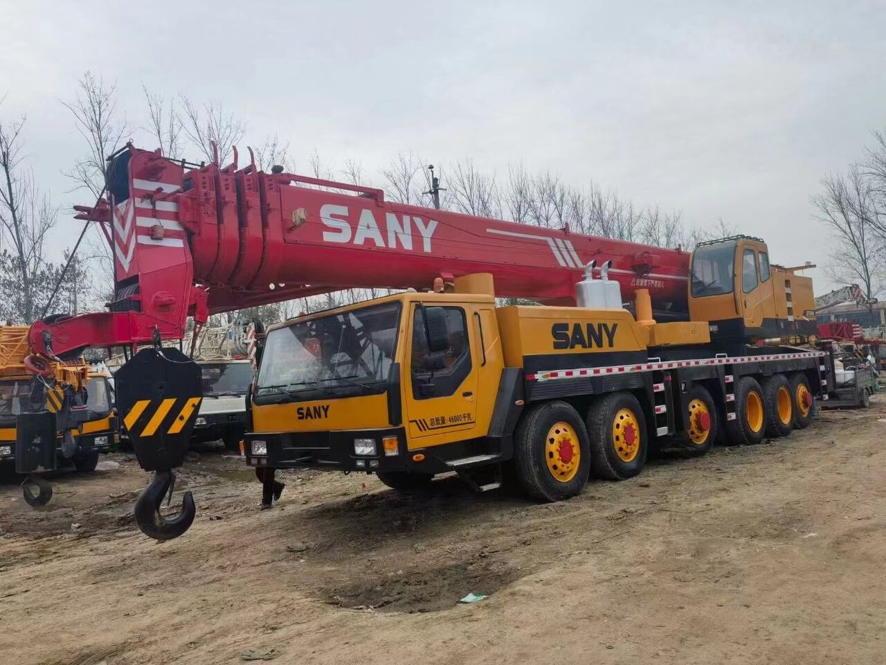 Sany STC1000 - Autódaru: 3 kép. Sany STC1000 - Autódaru: 3 kép.