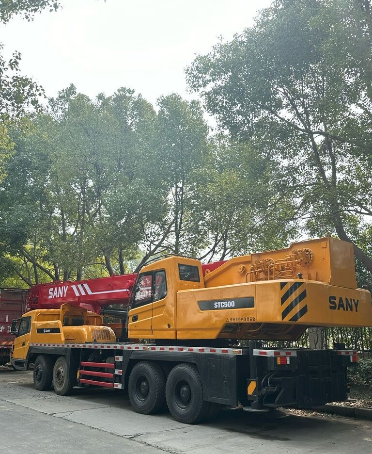 Sany STC250 STC500 STC800 25 50 80 100 truck crane for sale - Autódaru: 3 kép. Sany STC250 STC500 STC800 25 50 80 100 truck crane for sale - Autódaru: 3 kép.