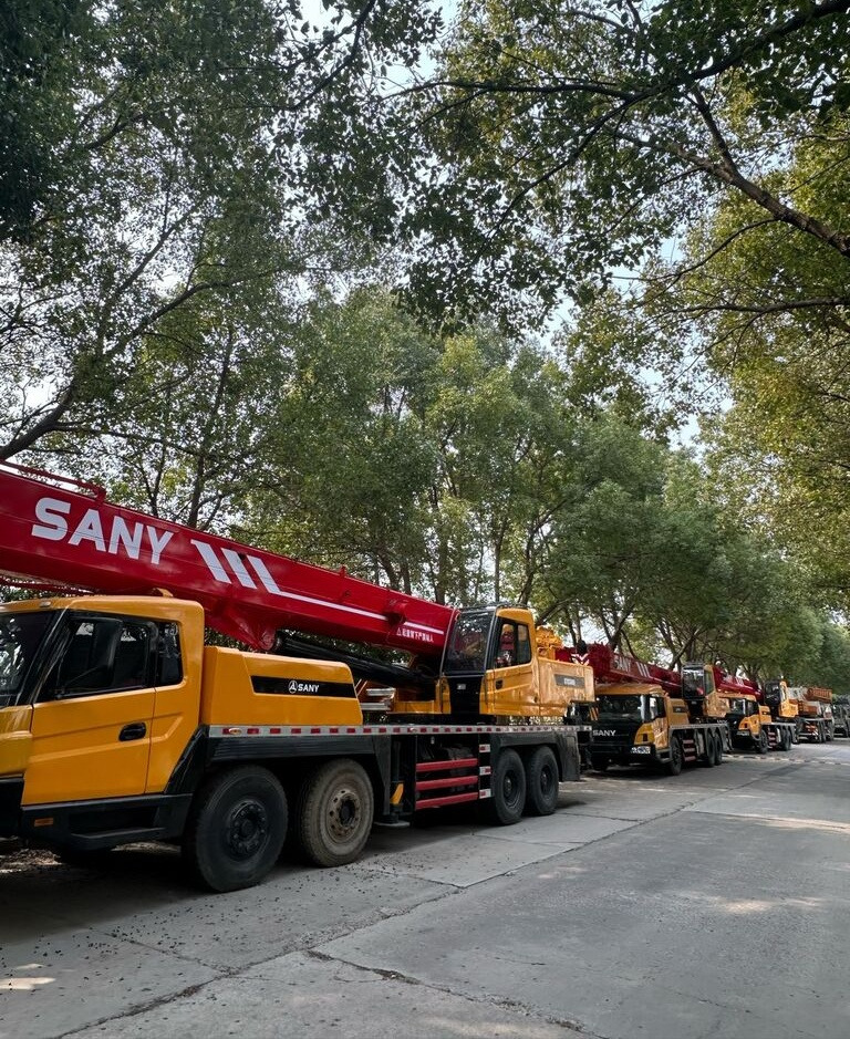 Sany STC250 STC500 STC800 25 50 80 100 truck crane for sale - Autódaru: 1 kép. Sany STC250 STC500 STC800 25 50 80 100 truck crane for sale - Autódaru: 1 kép.