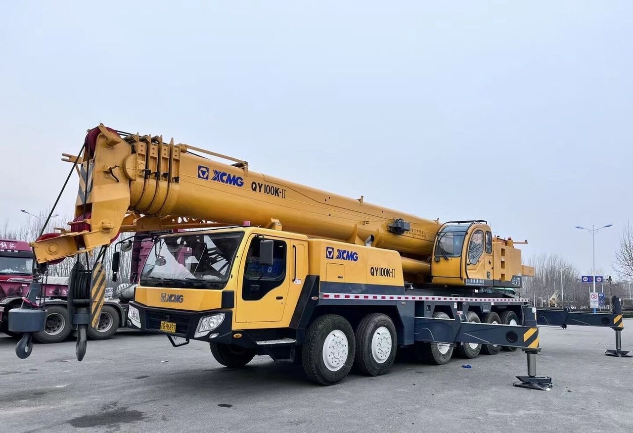 Autódaru XCMG: 6 kép.