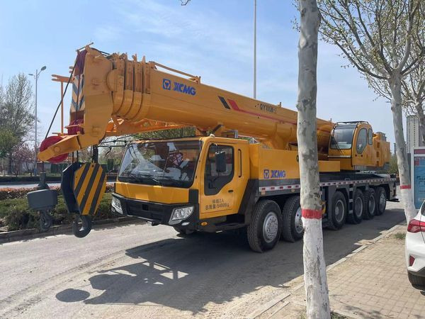 XCMG QY100K QY100K-II QY90K 100T 100ton 50 60 70 80 - Autódaru: 1 kép. XCMG QY100K QY100K-II QY90K 100T 100ton 50 60 70 80 - Autódaru: 1 kép.