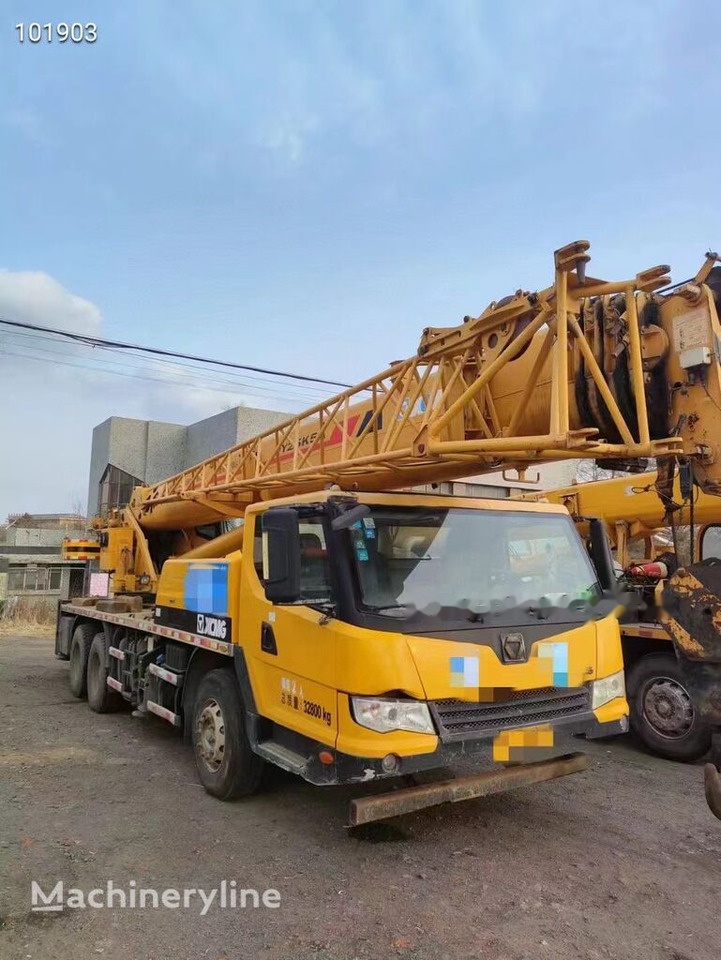 XCMG QY25K5A - Autódaru: 3 kép. XCMG QY25K5A - Autódaru: 3 kép.