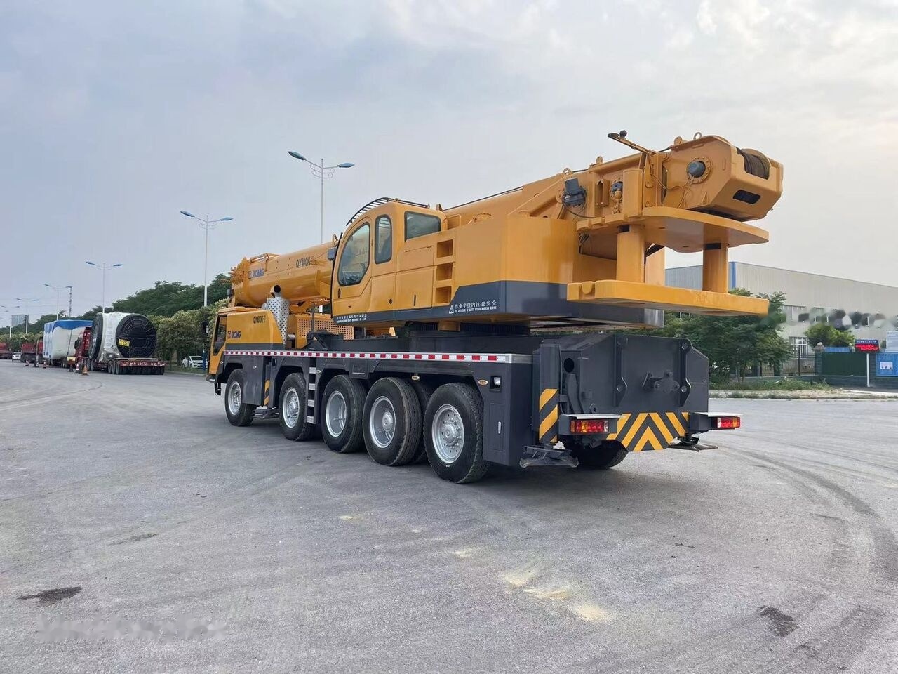 XCMG QY90K QY30K QY50K QY70K QAY200 truck crane - Autódaru: 4 kép. XCMG QY90K QY30K QY50K QY70K QAY200 truck crane - Autódaru: 4 kép.