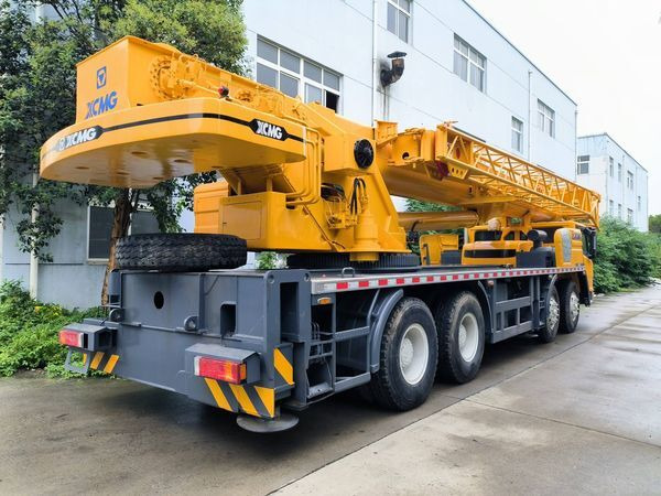 XCMG XCT50 XCT30 XCT35 QY50KC QY50K 50T 50ton 50 35 60 - Autódaru: 4 kép. XCMG XCT50 XCT30 XCT35 QY50KC QY50K 50T 50ton 50 35 60 - Autódaru: 4 kép.
