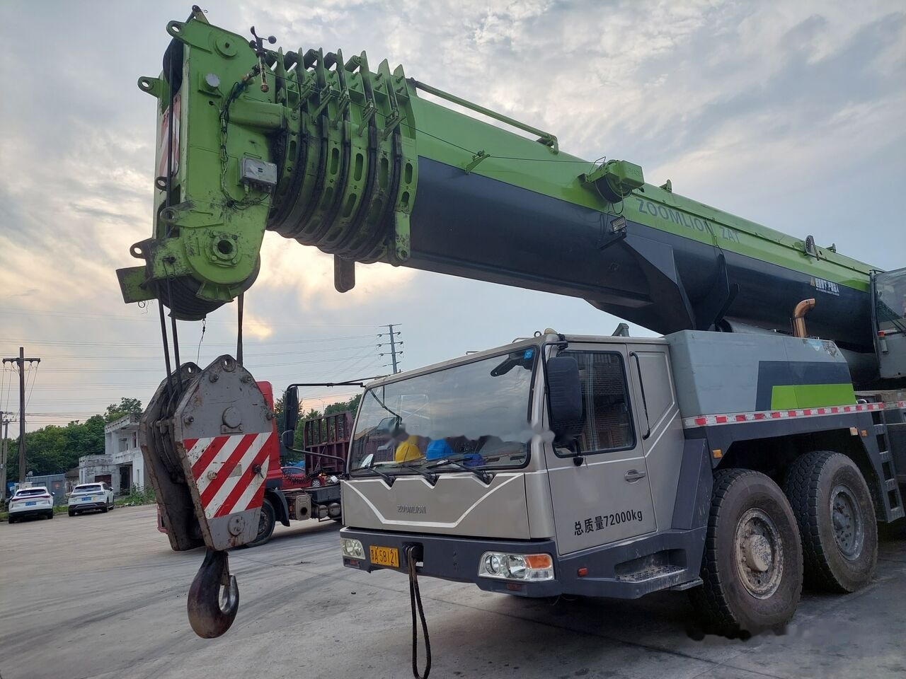 Zoomlion ZAT2600V 260T 260ton 220t 220ton - Autódaru: 1 kép. Zoomlion ZAT2600V 260T 260ton 220t 220ton - Autódaru: 1 kép.