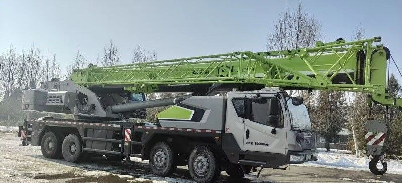 Zoomlion ZTC350 ZTC250 ZTC550 ZTC1000 - Autódaru: 2 kép. Zoomlion ZTC350 ZTC250 ZTC550 ZTC1000 - Autódaru: 2 kép.