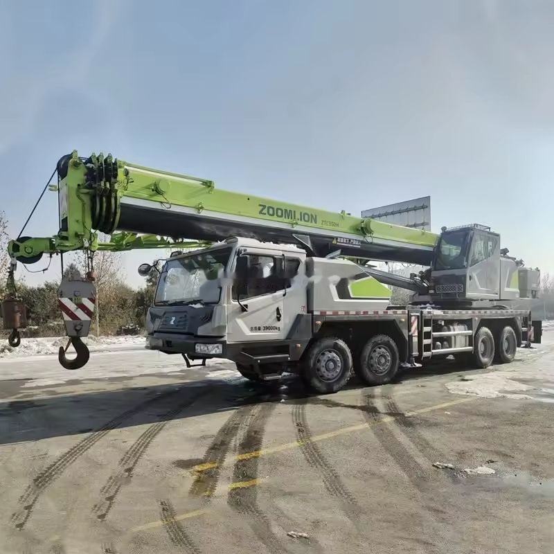 Zoomlion ZTC350 ZTC250 ZTC550 ZTC1000 - Autódaru: 2 kép. Zoomlion ZTC350 ZTC250 ZTC550 ZTC1000 - Autódaru: 2 kép.