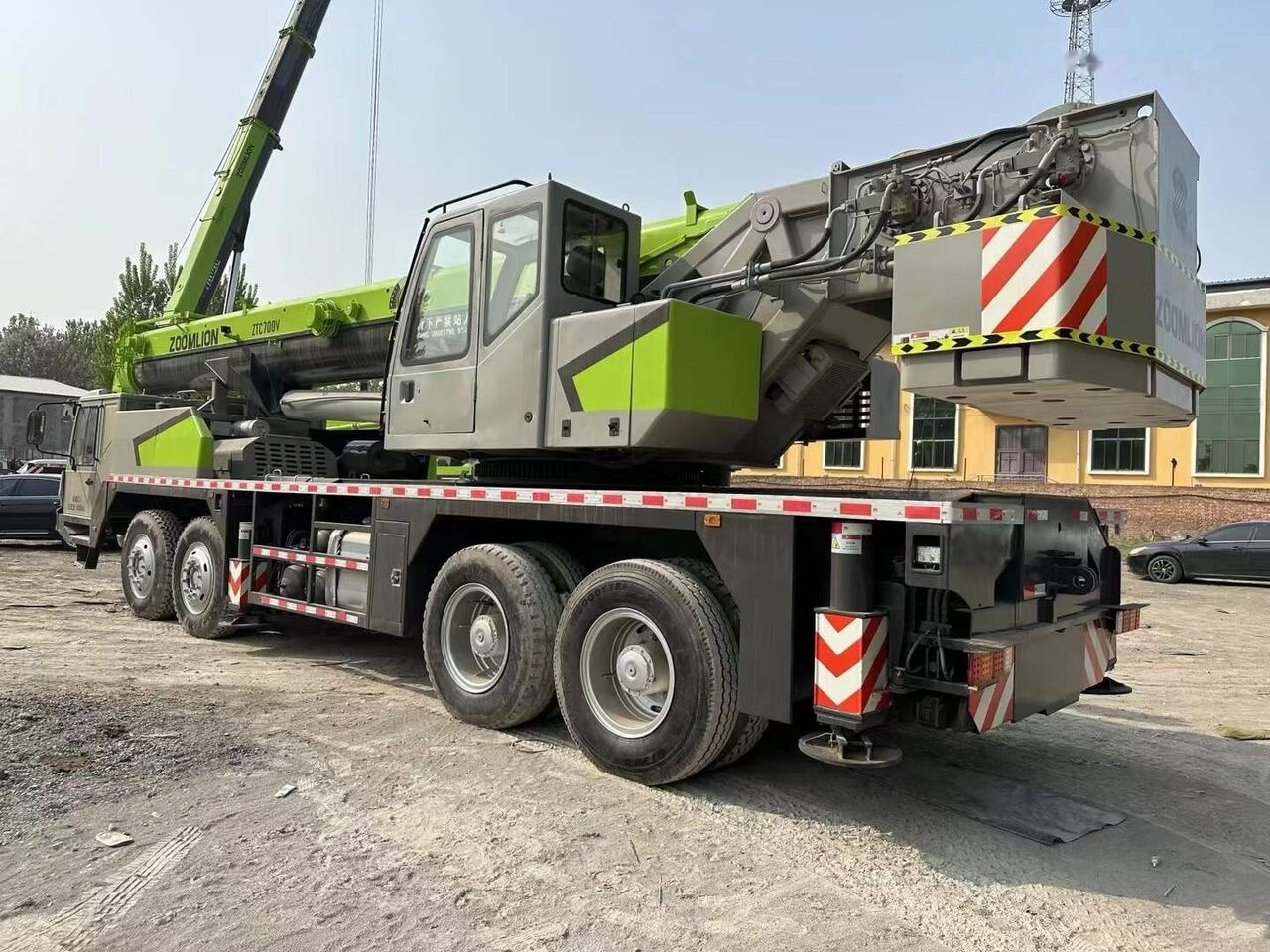 Zoomlion ZTC700V ZTC800V ZTC900V 50T 70T 80T 100T - Autódaru: 5 kép. Zoomlion ZTC700V ZTC800V ZTC900V 50T 70T 80T 100T - Autódaru: 5 kép.