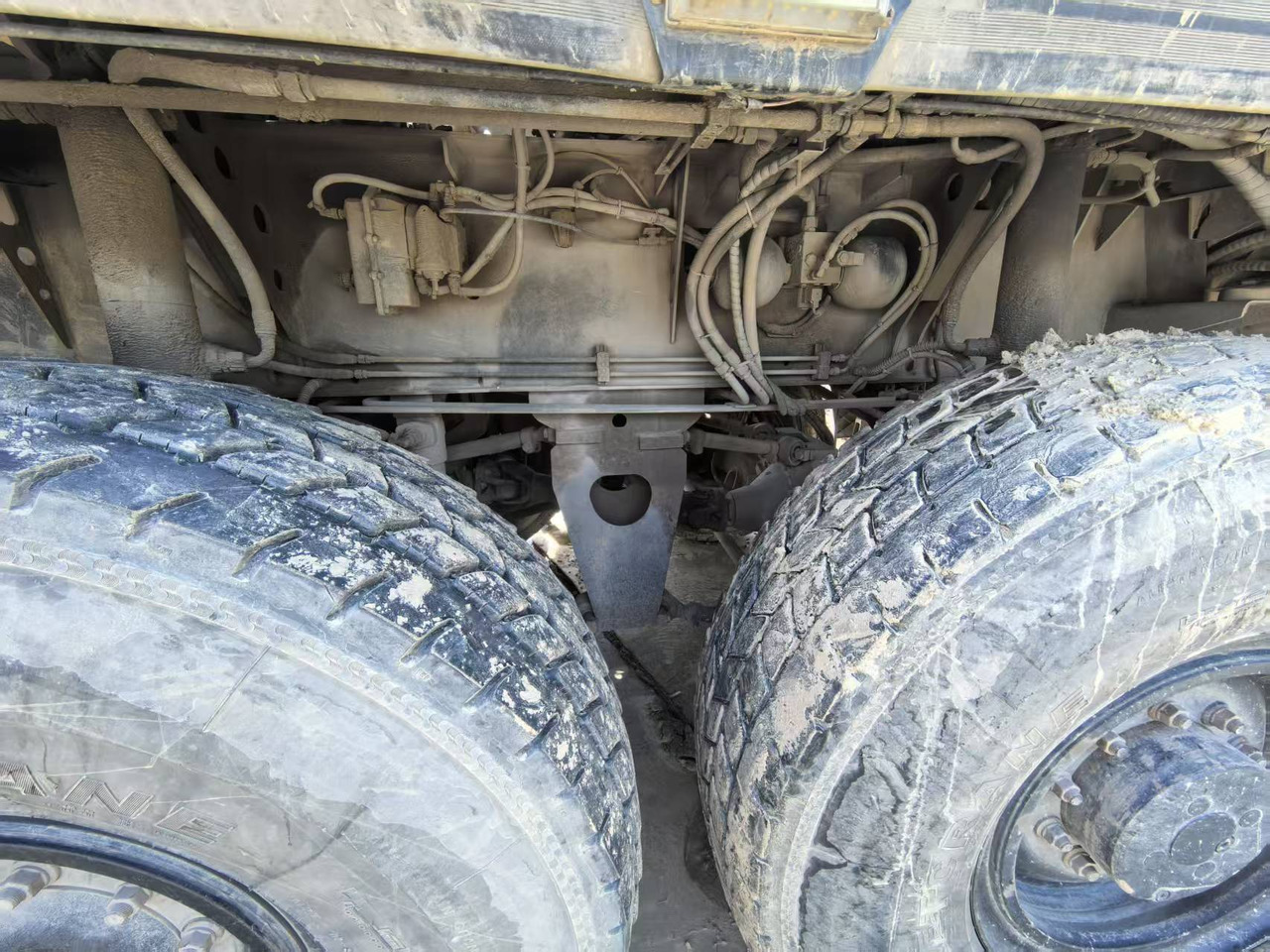 Sany xcmg zoomlion stc sac QY - Autódaru: 2 kép. Sany xcmg zoomlion stc sac QY - Autódaru: 2 kép.