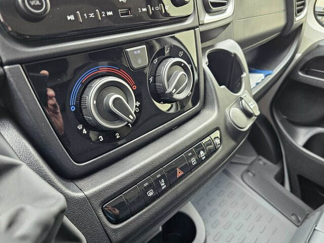 Kis furgon FIAT Ducato 30 120 Serie10-9.2 Modell 2025 L2H1 PDC: 11 kép.
