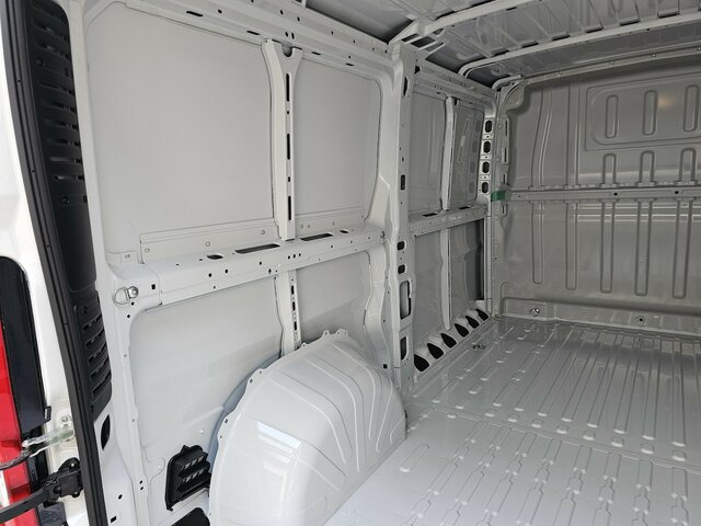 Kis furgon FIAT Ducato 30 120 Serie10-9.2 Modell 2025 L2H1 PDC: 25 kép.