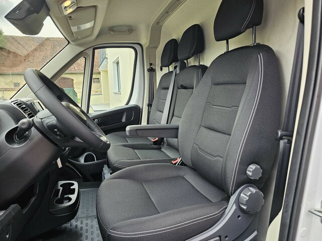 Kis furgon FIAT Ducato 30 120 Serie10-9.2 Modell 2025 L2H1 PDC: 40 kép.