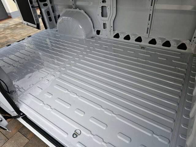 Kis furgon FIAT Ducato 30 120 Serie10-9.2 Modell 2025 L2H1 PDC: 31 kép.