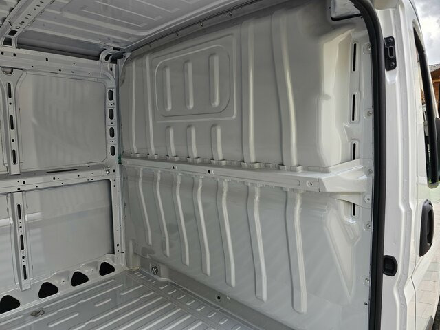 Kis furgon FIAT Ducato 30 120 Serie10-9.2 Modell 2025 L2H1 PDC: 29 kép.