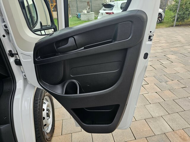 Új Furgon FIAT Ducato 35 140 Serie10-9.2 Modell 25 L2H1 sofort...: 20 kép. Új Furgon FIAT Ducato 35 140 Serie10-9.2 Modell 25 L2H1 sofort...: 20 kép.