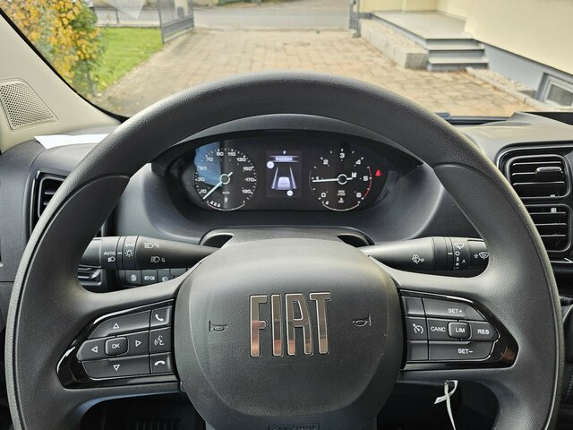 FIAT Ducato 35 Automatik AT L2H2 Voll-LED 260°... - Furgon: 4 kép. FIAT Ducato 35 Automatik AT L2H2 Voll-LED 260°... - Furgon: 4 kép.