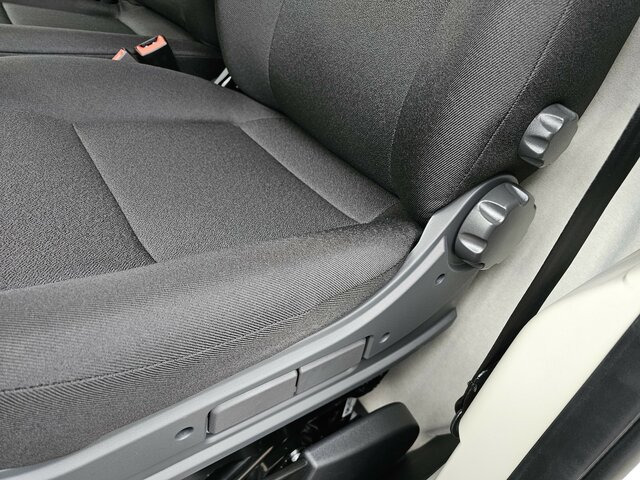 FIAT Ducato 35 Automatik L2H2 180 Voll-LED V-Cockpit... - Furgon: 2 kép. FIAT Ducato 35 Automatik L2H2 180 Voll-LED V-Cockpit... - Furgon: 2 kép.