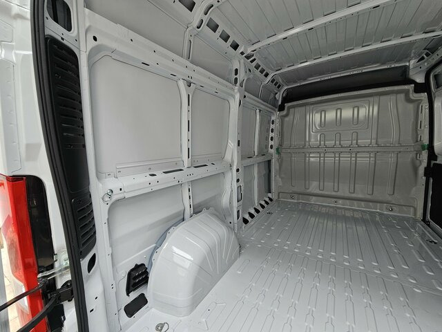 Új Furgon FIAT Ducato 35 MAXI 140 Serie10-9.2 Modell 2025 L2H2: 30 kép.