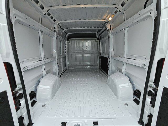 Furgon FIAT Ducato 35 MAXI 180 Serie10-9.2 Modell 2025 L2H2...: 28 kép.