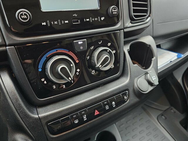 Furgon FIAT Ducato 35 MAXI 180 Serie10-9.2 Modell 2025 L2H2...: 10 kép.