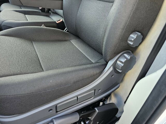 FIAT Ducato 35 MAXI L4H2 L5H2 140 Serie10 9.2 Safety - Furgon: 2 kép. FIAT Ducato 35 MAXI L4H2 L5H2 140 Serie10 9.2 Safety - Furgon: 2 kép.