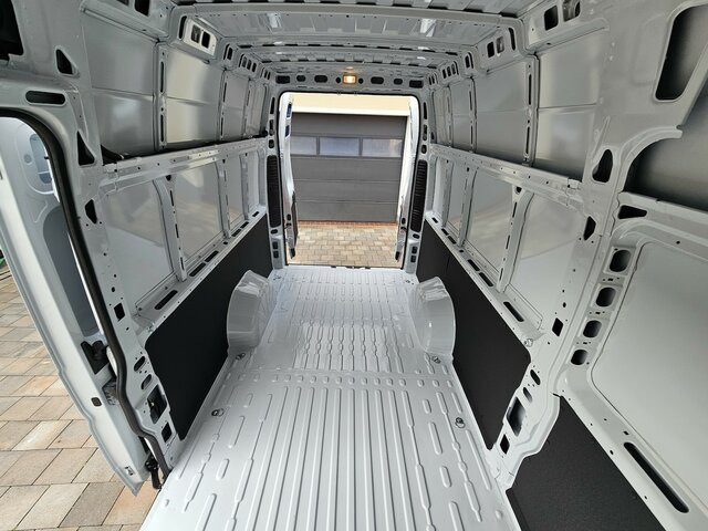 Furgon FIAT Ducato 35 MAXI L5H3 L4H3 L5H3 17m³ 180PS: 31 kép.