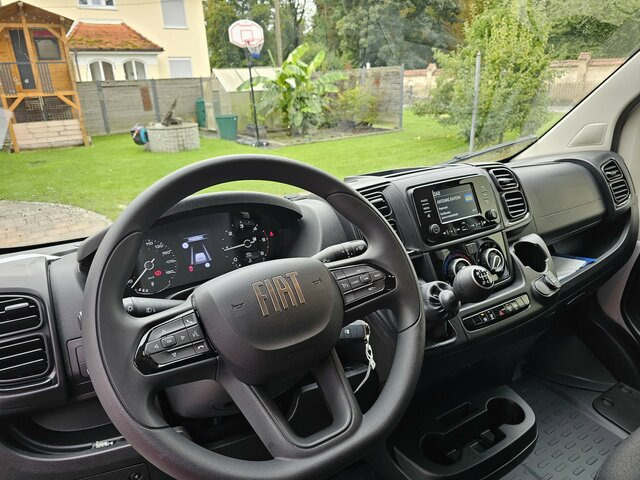 FIAT Ducato MAXI 140 Serie 9.2 2025 L5 Doppelkabine - Platós kisteherautó, Duplakabinos kisteherautó: 3 kép. FIAT Ducato MAXI 140 Serie 9.2 2025 L5 Doppelkabine - Platós kisteherautó, Duplakabinos kisteherautó: 3 kép.
