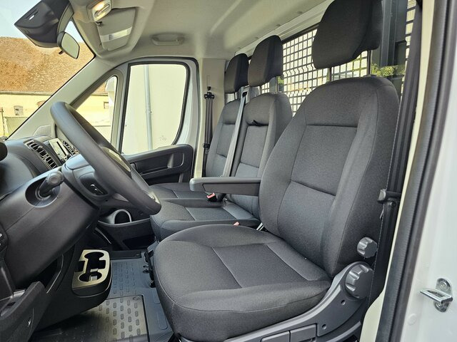 FIAT Ducato MAXI 180 Serie10-9.2 2025 Kipper AHK - Billenőplatós kisteherautó: 3 kép. FIAT Ducato MAXI 180 Serie10-9.2 2025 Kipper AHK - Billenőplatós kisteherautó: 3 kép.