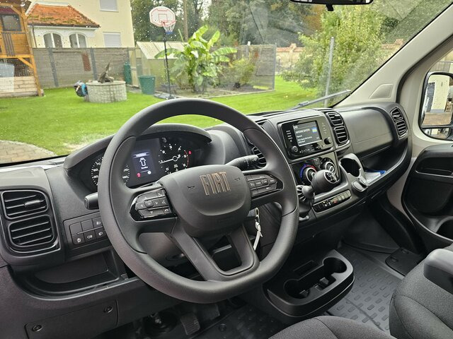 FIAT Ducato MAXI 180 Serie10-9.2 2025 L5 L4 Pritsche - Platós kisteherautó: 2 kép. FIAT Ducato MAXI 180 Serie10-9.2 2025 L5 L4 Pritsche - Platós kisteherautó: 2 kép.