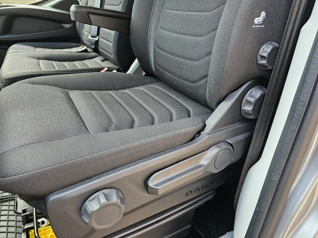 IVECO Daily 35S18HA8V DOKA Snoeks Mixto Hi-Matic 16m³... - Furgon, Duplakabinos kisteherautó: 2 kép. IVECO Daily 35S18HA8V DOKA Snoeks Mixto Hi-Matic 16m³... - Furgon, Duplakabinos kisteherautó: 2 kép.