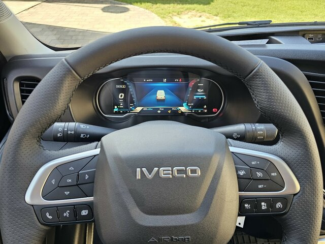 IVECO Daily 35S18HA8V Hi-Matic 18m³ Modell 2025 MY24... - Furgon: 4 kép. IVECO Daily 35S18HA8V Hi-Matic 18m³ Modell 2025 MY24... - Furgon: 4 kép.