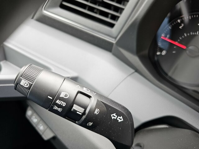 RENAULT Master L2H2 170 Neues Modell 10'' Navi Kamera - Furgon: 5 kép. RENAULT Master L2H2 170 Neues Modell 10'' Navi Kamera - Furgon: 5 kép.