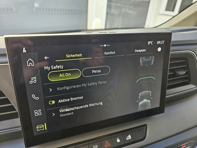 Új Furgon RENAULT Master L3H2 170 Neues Modell 10'' Navi Kamera...: 10 kép. Új Furgon RENAULT Master L3H2 170 Neues Modell 10'' Navi Kamera...: 10 kép.