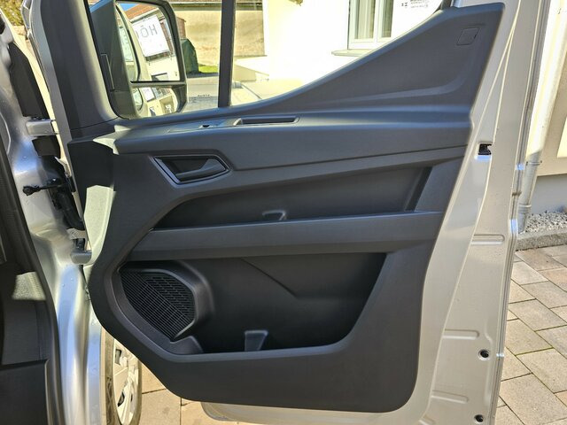 Új Furgon RENAULT Master L3H2 170 Neues Modell 10'' Navi Kamera...: 24 kép. Új Furgon RENAULT Master L3H2 170 Neues Modell 10'' Navi Kamera...: 24 kép.