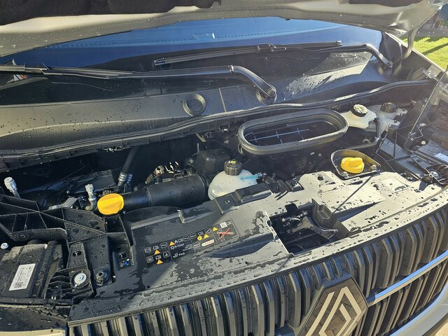 Új Furgon RENAULT Master L3H2 170 Neues Modell 10'' Navi Kamera...: 16 kép. Új Furgon RENAULT Master L3H2 170 Neues Modell 10'' Navi Kamera...: 16 kép.