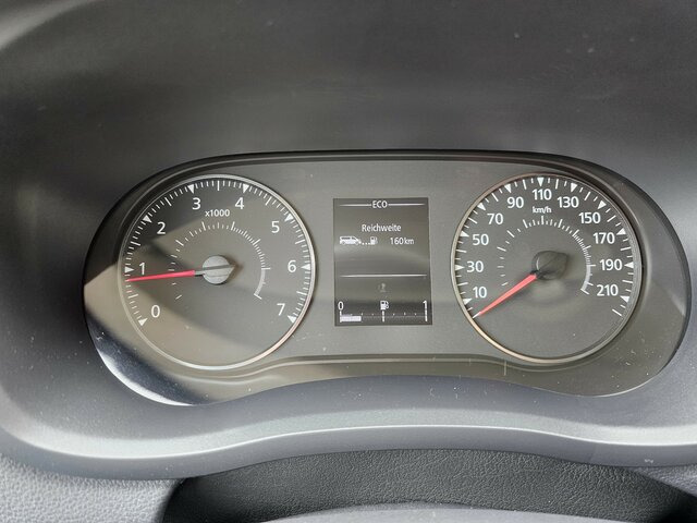 RENAULT Master L3H2 dci 150 3,5t PRO+ Navi PDC - Furgon: 4 kép. RENAULT Master L3H2 dci 150 3,5t PRO+ Navi PDC - Furgon: 4 kép.