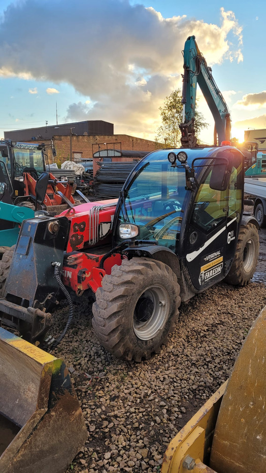 Faresin FH6.26 - Teleszkópos rakodó: 1 kép. Faresin FH6.26 - Teleszkópos rakodó: 1 kép.