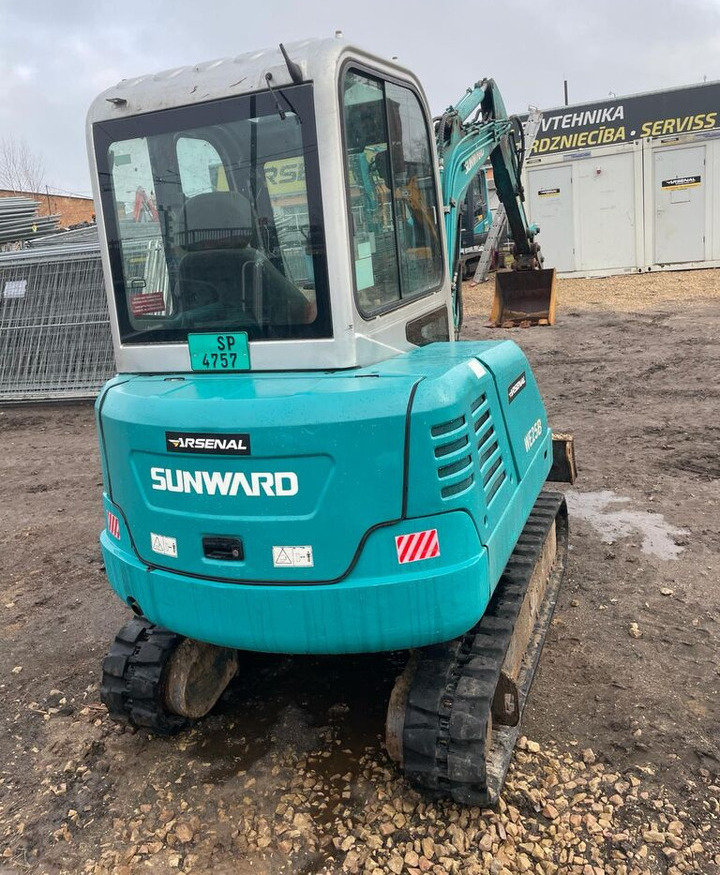 Sunward SWE 25B - Minikotró: 4 kép. Sunward SWE 25B - Minikotró: 4 kép.