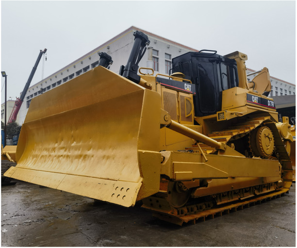 90% new Second Hand Construction Machinery Caterpillar D7R used cat d7r caterpillar bulldozer in stock - Buldózer: 1 kép. 90% new Second Hand Construction Machinery Caterpillar D7R used cat d7r caterpillar bulldozer in stock - Buldózer: 1 kép.