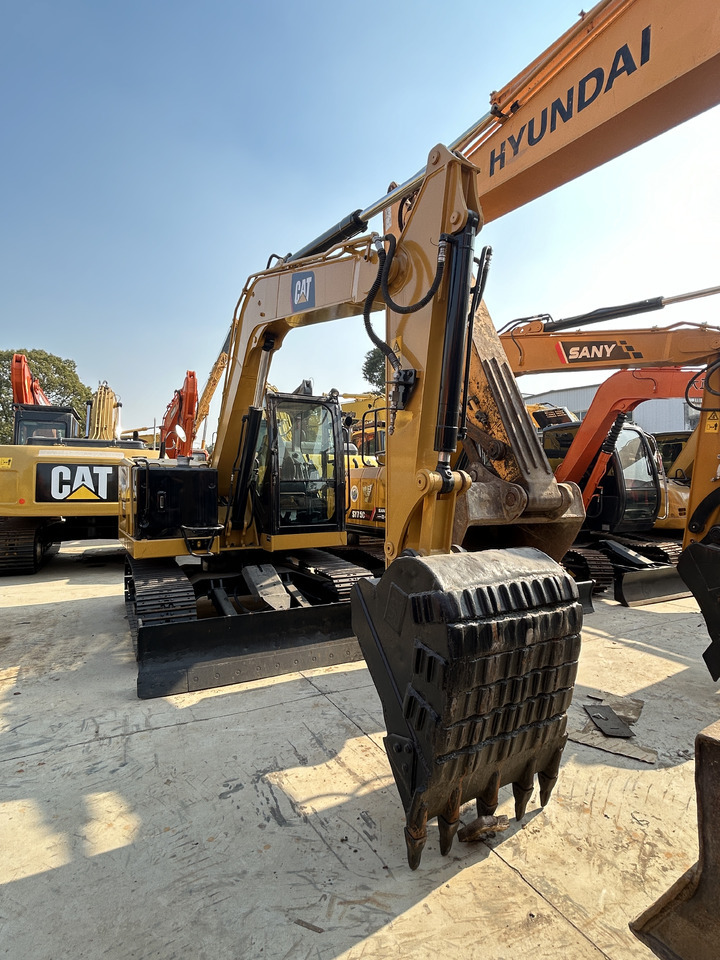 CAT 307.5 Excavator - Minikotró: 4 kép. CAT 307.5 Excavator - Minikotró: 4 kép.