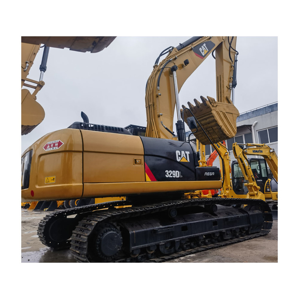 CAT 329DL excavators - Lánctalpas kotró: 1 kép. CAT 329DL excavators - Lánctalpas kotró: 1 kép.